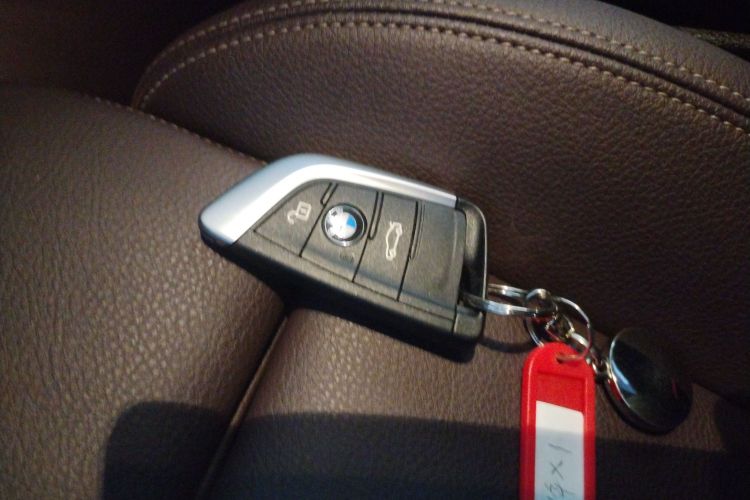 宝马X1 2021款 sDrive20Li 尊享型中控内饰7001