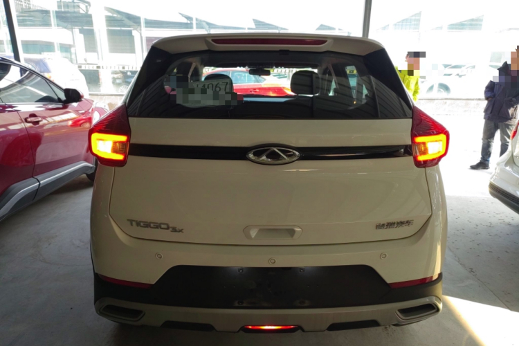 奇瑞 瑞虎3X 2024款 1.5L CVT卓越版车身外观6