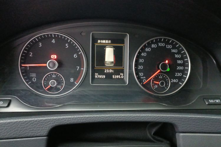 大众 迈特威 2012款 2.0TSI 两驱豪华版中控内饰14