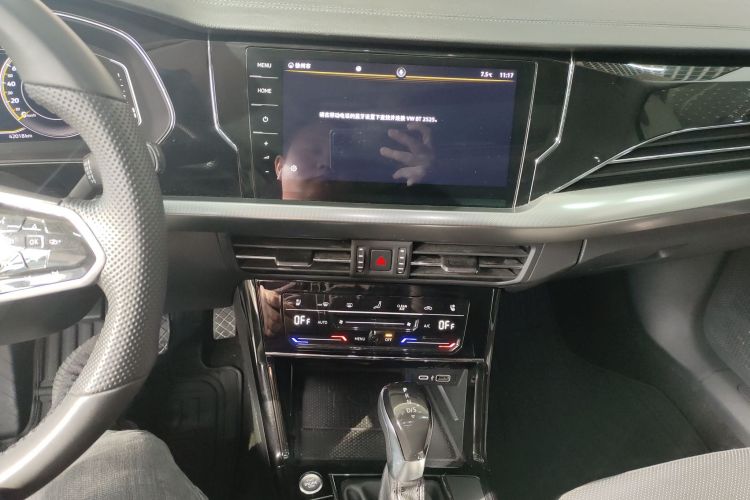 大众 帕萨特 2022款 330TSI 豪华版中控内饰16