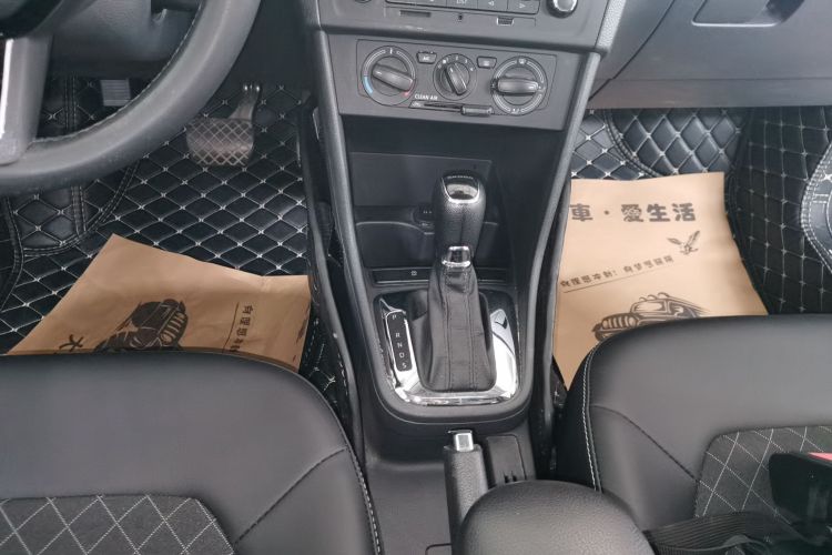 斯柯达 昕锐 2019款 1.5L 自动舒适版 国V中控内饰18