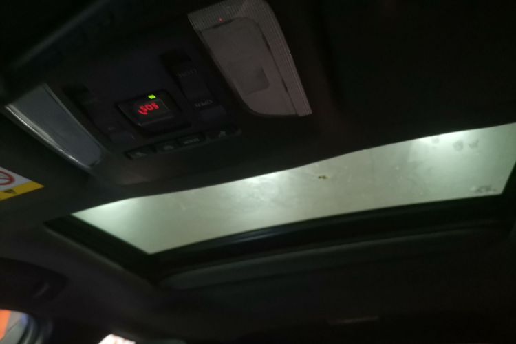 丰田 雷凌 2021款 185T CVT豪华版局部细节22