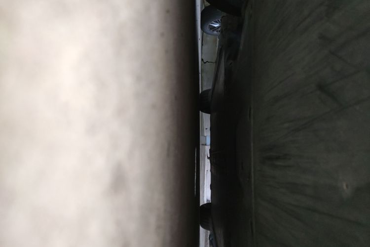 特斯拉 Model Y 2022款 Performance高性能全轮驱动版局部细节9008