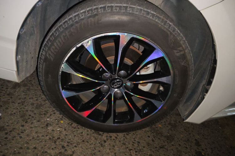 丰田 亚洲龙 2023款 2.0L 豪华版车身外观10