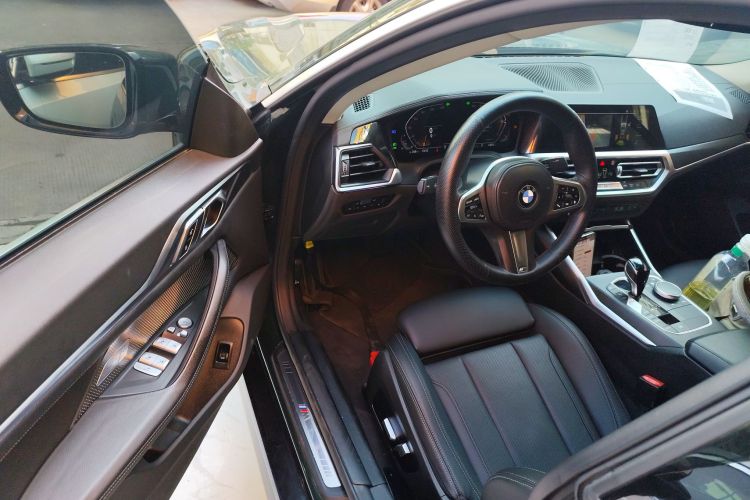 宝马4系 2022款 425i Gran Coupe M运动套装中控内饰7003