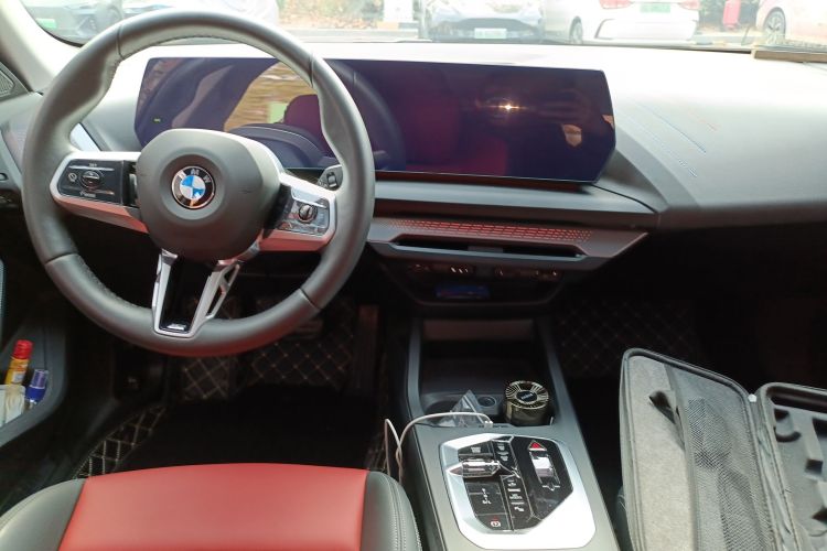 宝马2系 2025款 225L M运动曜夜套装中控内饰12