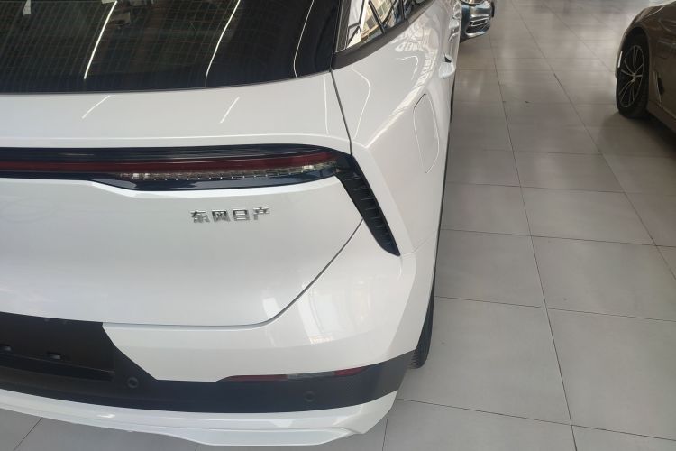 启辰大V DD-i 2025款 虎鲸 150km 畅游版车身外观9