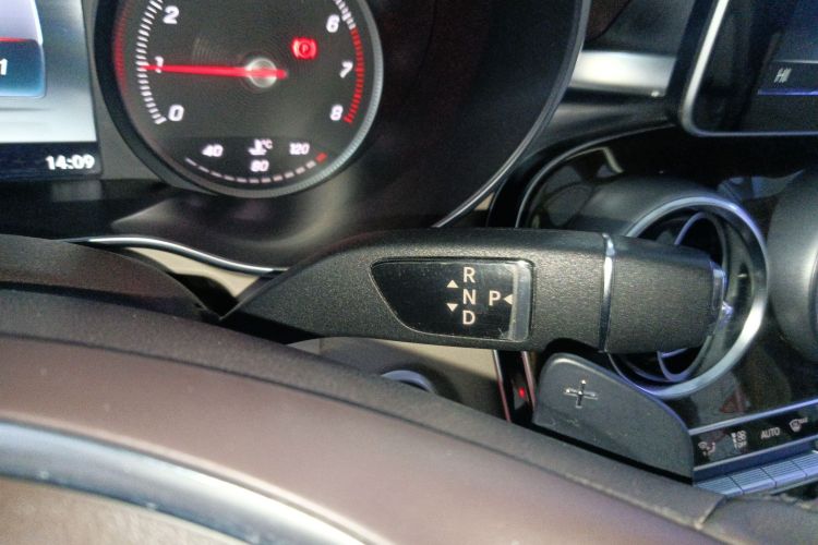 奔驰C级 2016款 C 200 L中控内饰18