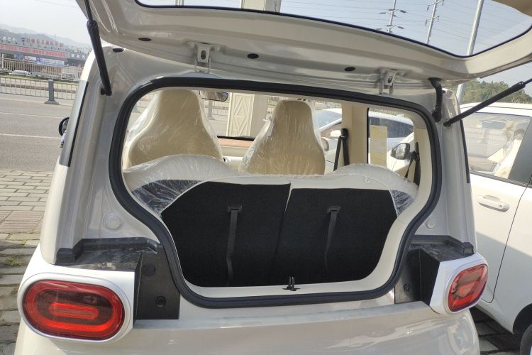 五菱汽车 宏光MINIEV 2024款 第三代 215km 青春版机舱底盘23