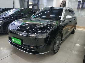 鸿蒙智行 问界M9 2025款 增程 Ultra版 52kWh 6座版