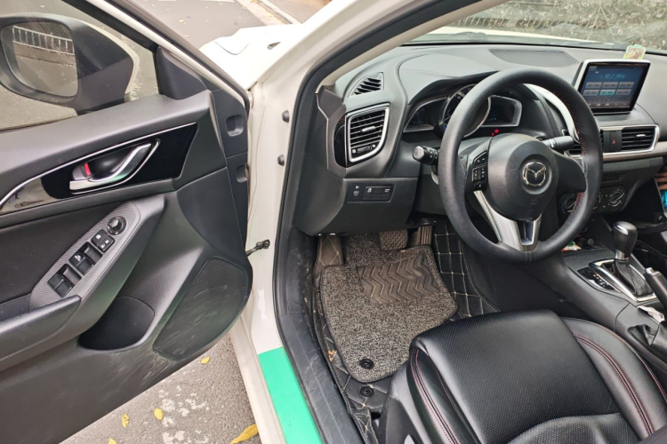 马自达3 昂克赛拉 2016款 三厢 1.5L 自动舒适型中控内饰20