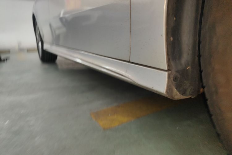 奔驰A级 2021款 A 200 L 运动轿车动感型局部细节9001