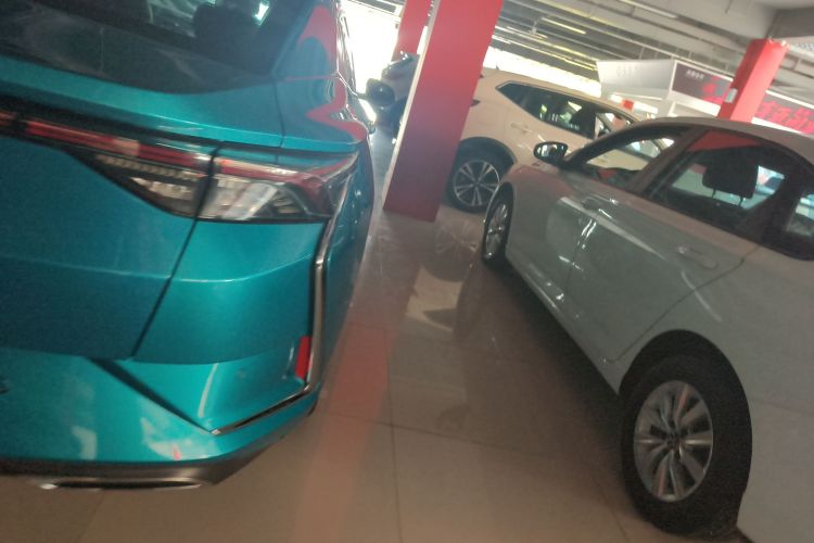 东风风神 奕炫 2021款 230T 自动追梦版车身外观9