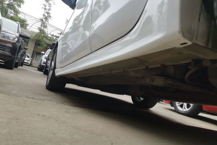 三菱 翼神 2014款 竞速版 1.8L CVT舒适型局部细节9002