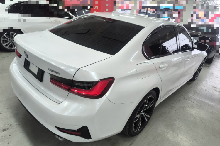 宝马3系 2021款 改款二 320i 运动套装车身外观6005