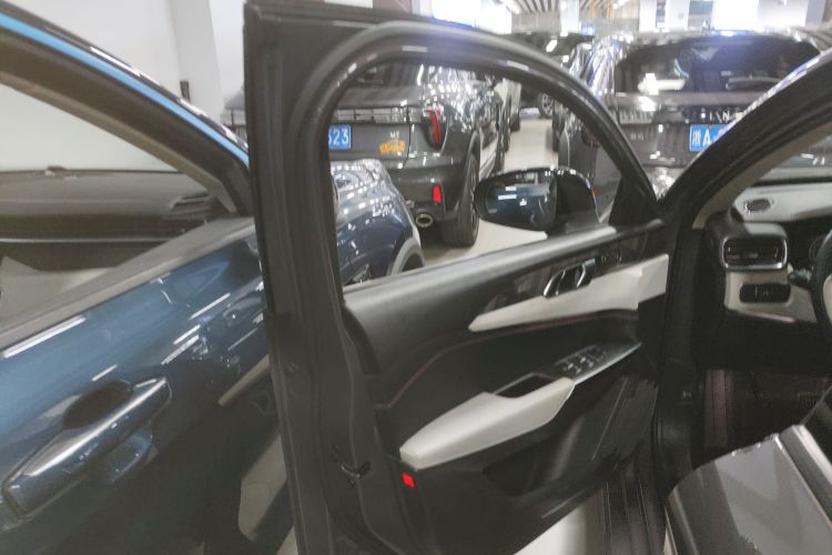 领克02 2022款 2.0TD DCT耀Pro中控内饰47