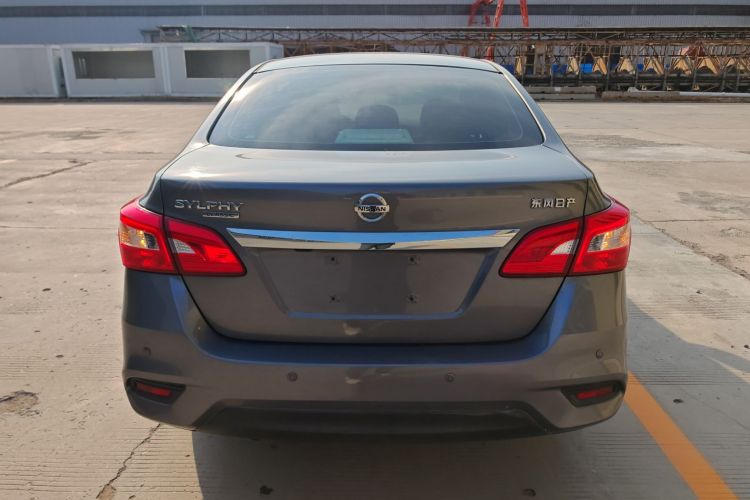 日产 轩逸 2019款 经典 1.6XL CVT豪华版车身外观6