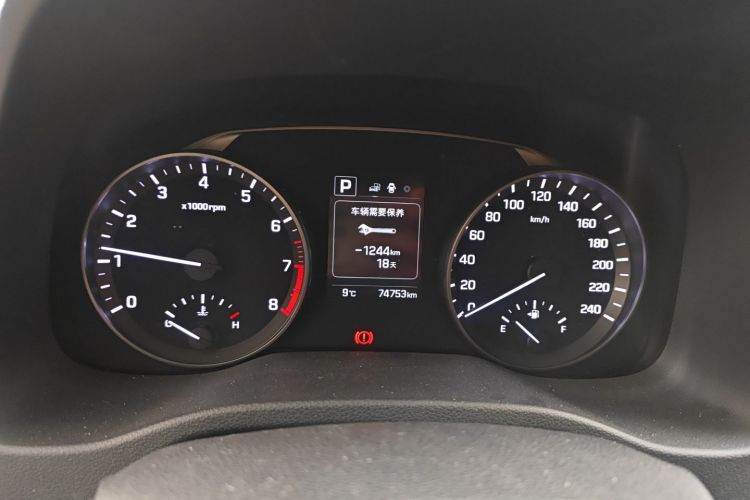 现代 领动 2016款 1.6L 自动智炫·精英型中控内饰14