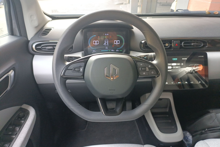 零跑汽车 零跑T03 2023款 200轻享版中控内饰13