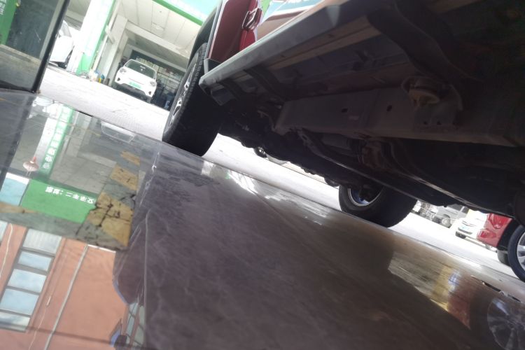 北京BJ40 2018款 PLUS 2.3T 自动四驱旗舰版 国V局部细节9002