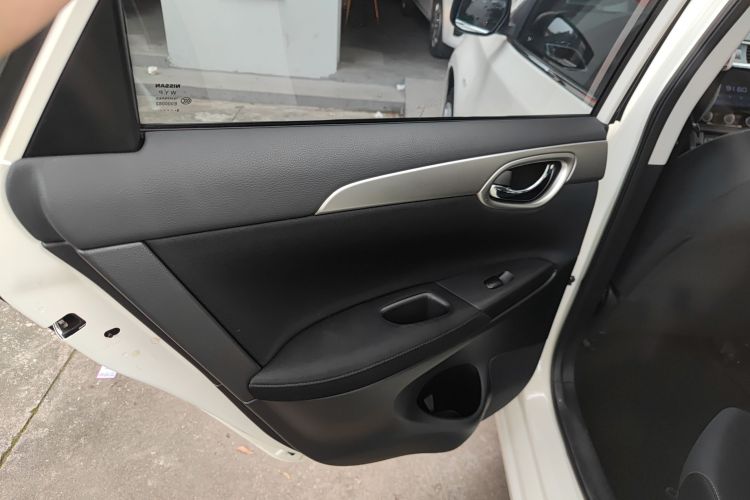 日产 轩逸 2019款 经典 1.6XE CVT舒适版中控内饰7008