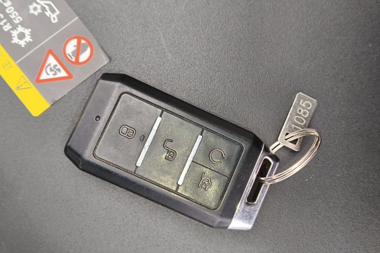 比亚迪 秦 2019款 1.5L 自动尊贵型中控内饰11