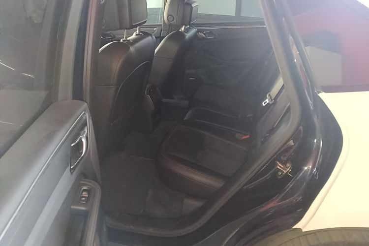 保时捷 2020款 Macan 2.0T中控内饰21