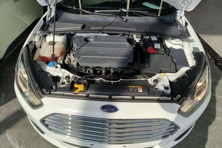 福特 福睿斯 2017款 改款 1.5L 手动舒适型机舱底盘24