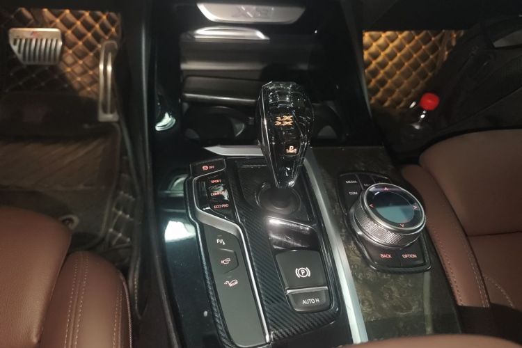 宝马X3 2018款 xDrive30i 领先型 M运动套装 国VI中控内饰18