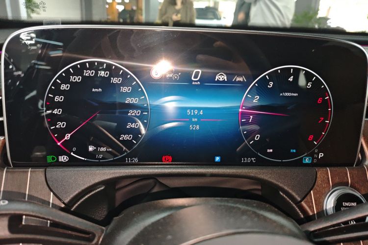 奔驰E级 2025款 改款 E 300 L 时尚型局部细节14