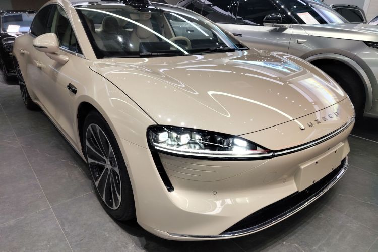 鸿蒙智行 智界S7 2024款 Max+ 后驱超航智驾版车身外观6002