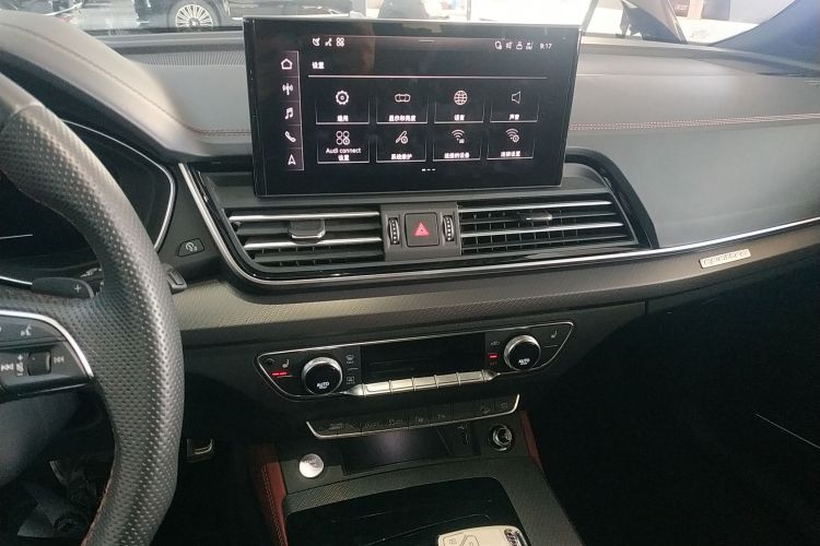 奥迪Q5L 2025款 45 TFSI 豪华动感型中控内饰16