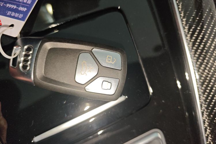 奥迪RS 5 2023款 RS 5 2.9T Sportback 黑曜版中控内饰11