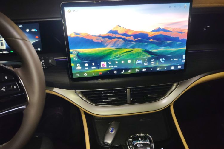 腾势D9 2024款 DM-i 980 四驱尊荣型中控内饰16