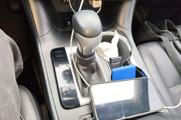 丰田 汉兰达 2015款 2.0T 四驱至尊版 7座中控内饰18