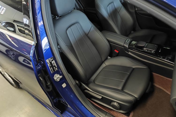 奔驰A级 2020款 改款 A 200 L 运动轿车动感型局部细节41