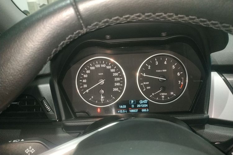 宝马2系旅行车 2016款 218i 领先型局部细节14