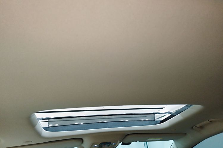 腾势D9 2024款 DM-i 980 四驱尊荣型中控内饰22