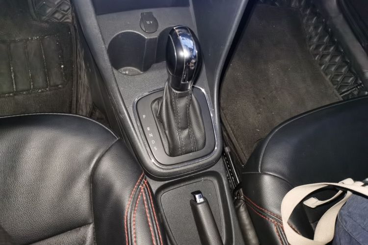 大众 Polo 2016款 1.4L 自动风尚型局部细节18