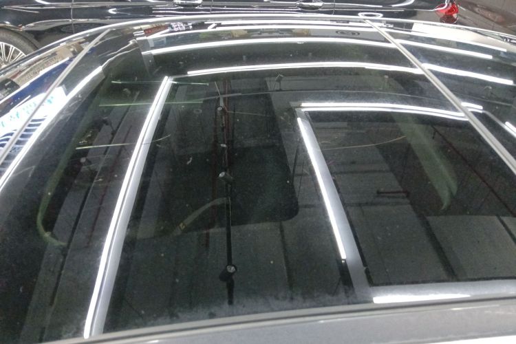 奔驰E级 2020款 E 300 L 豪华型车身外观57