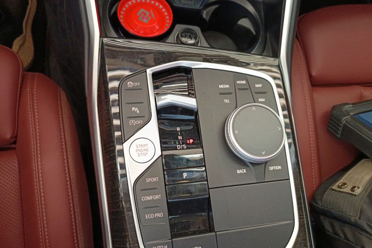 宝马3系 2024款 325Li M运动套装中控内饰18