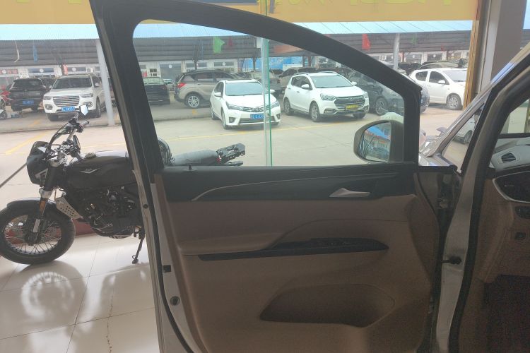 别克GL8 2021款 ES陆尊 653T 豪华型中控内饰47