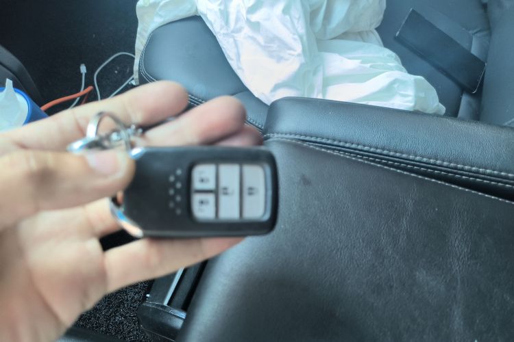 本田 艾力绅 2016款 2.4L 豪华版中控内饰7001