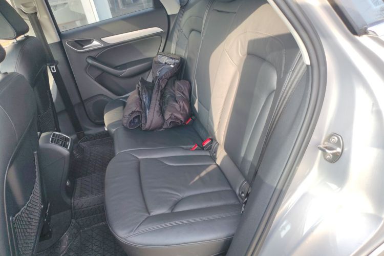 奥迪Q3 2013款 35 TFSI quattro 技术型中控内饰21