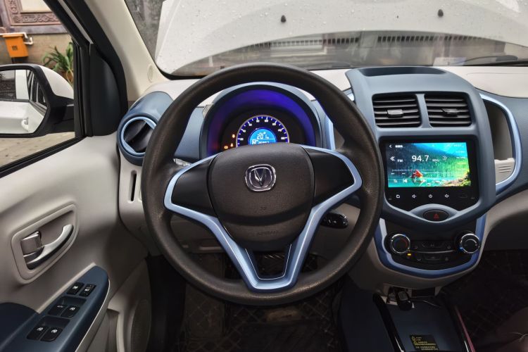 长安欧尚 奔奔E-Star 2021款 国民版 多彩款 磷酸铁锂（31.86kWh）中控内饰13