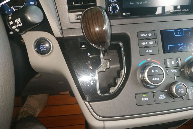 丰田Sienna（平行进口） 中控内饰18