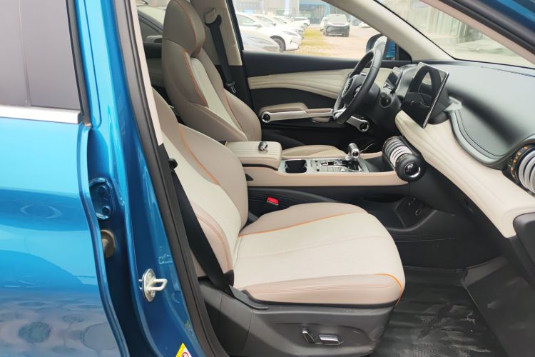 比亚迪 元PLUS 2023款 冠军版 510KM 超越型局部细节41