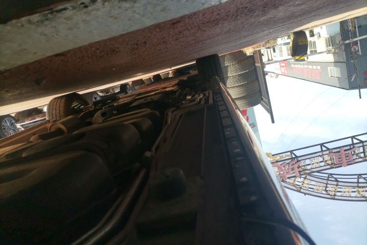 奔驰V级 2017款 V 260 L 尊贵加长版局部细节9002