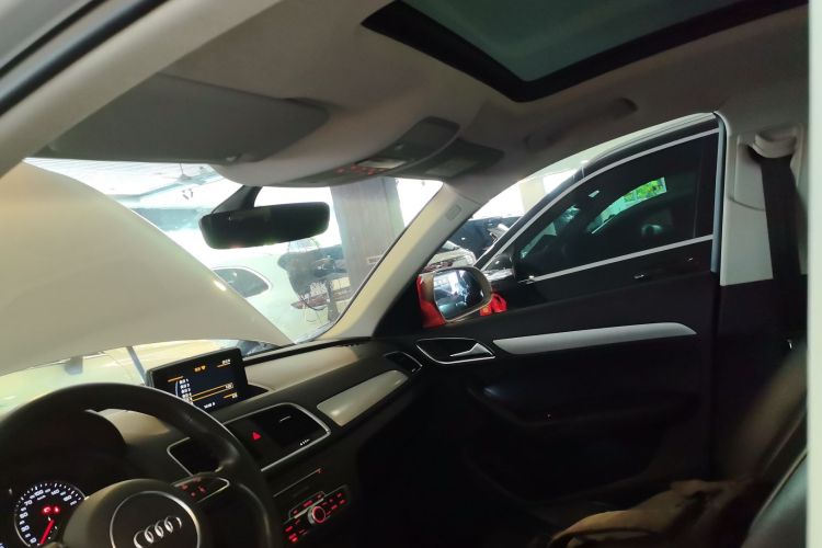 奥迪Q3 2018款 30周年年型 30 TFSI 时尚型局部细节22