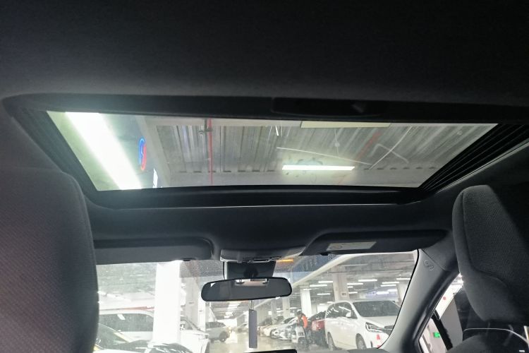 丰田 雷凌 2023款 185T CVT豪华版局部细节22